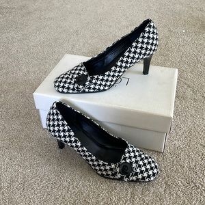 Ann Taylor Loft Houndstooth Heels